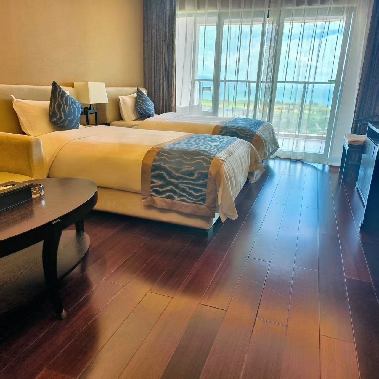 暮云·正湖景露台双床房