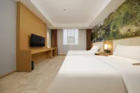 Yayue Hotel (Zhenjiang Railway Station North Square Xijin Ferry Store)