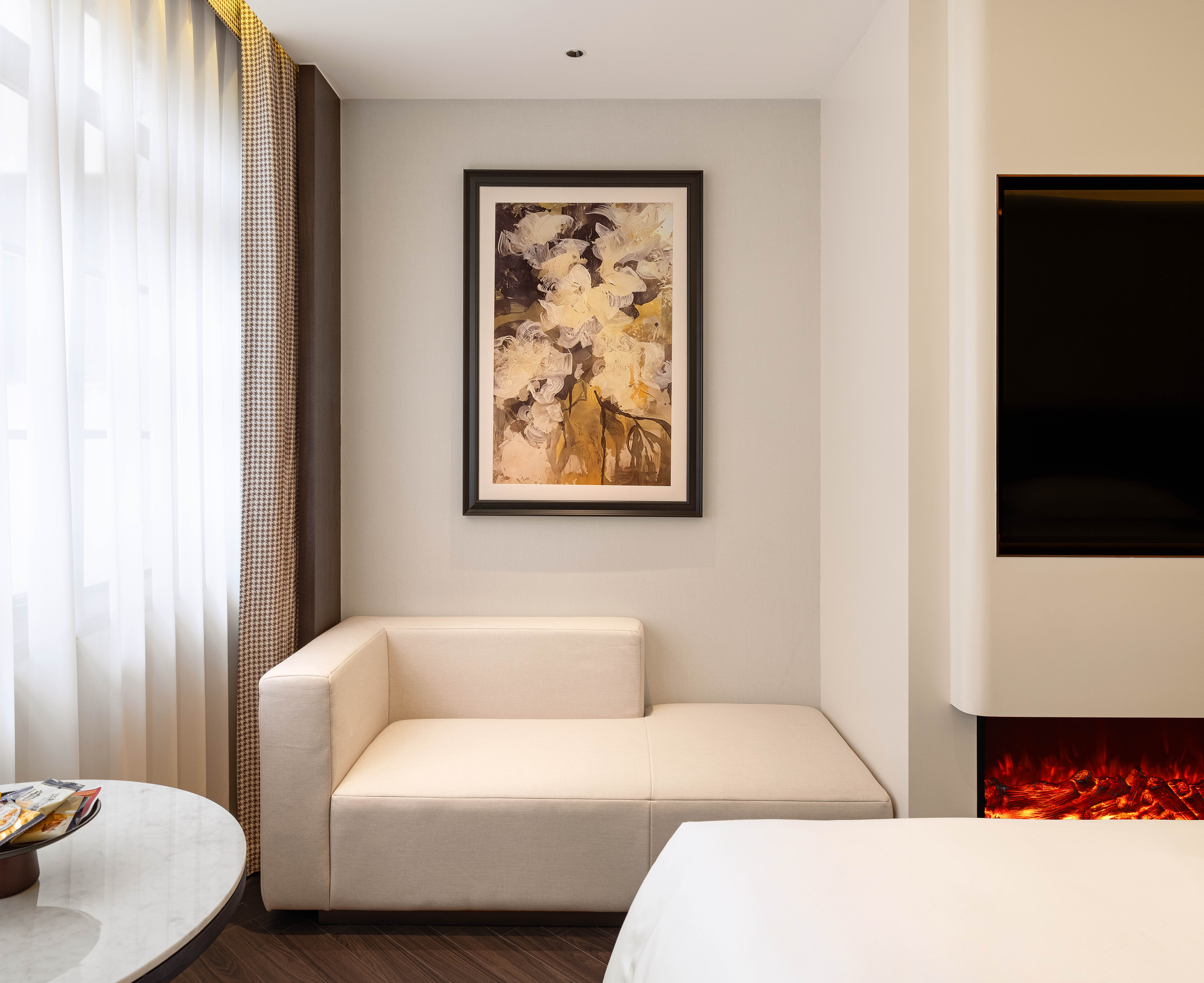 Shanghai Vintage Style Smart Bathroom Standard Room (King Koil Mattress + Dyson Hair Dryer)