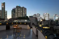 Banwoldang Stn 3min, Table for 6, Hotel bedding, 8pm Check-in, Luggage Storage, Rooftop #Dongseongro