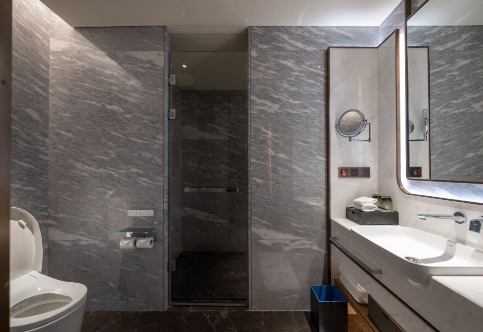 Qingdao Haitian HotelFamily Room (2 Double Beds)