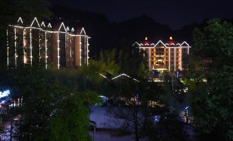 Hualong Village Hotel