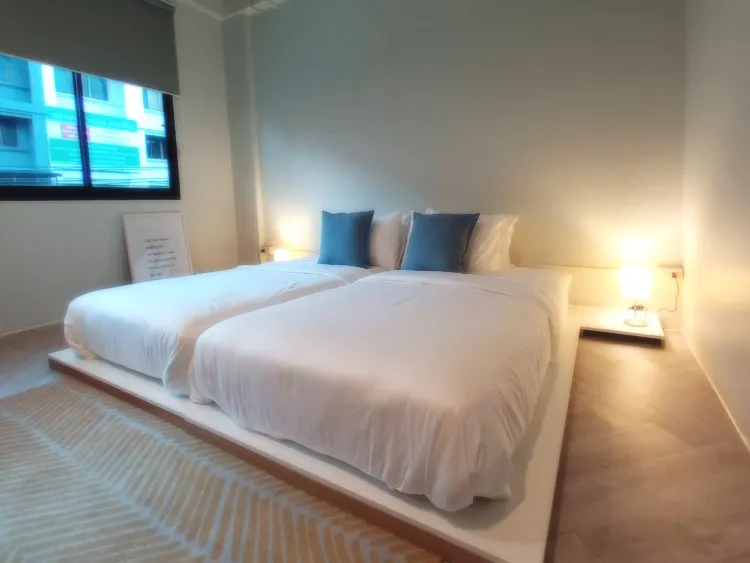 Deluxe Twin Room With City View (the Sky)