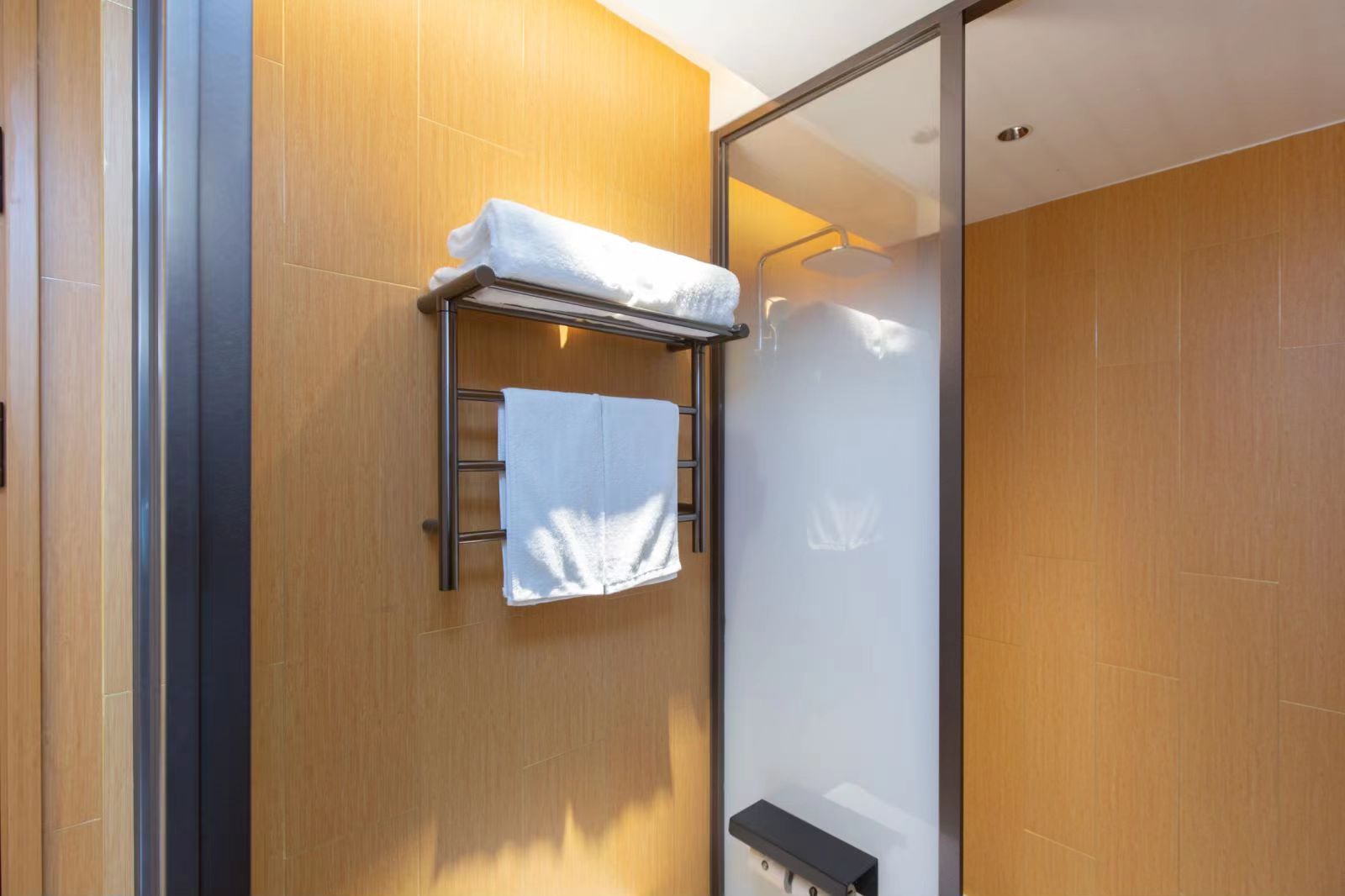 大床房（智能客控+手机投屏+金可儿床垫）