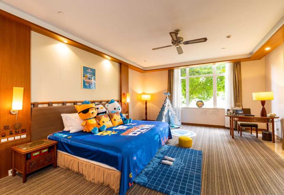 Hillview Golf Resort DongguanOctonauts Theme Family Double Bed Room
