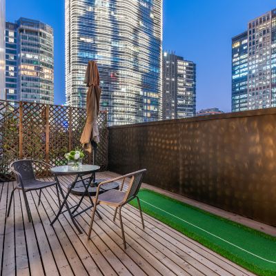 露台房（手機投屏+迷你吧） 桔子水晶上海北外灘酒店優惠