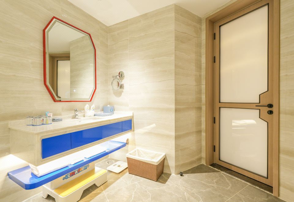 奥特欢乐园大床房