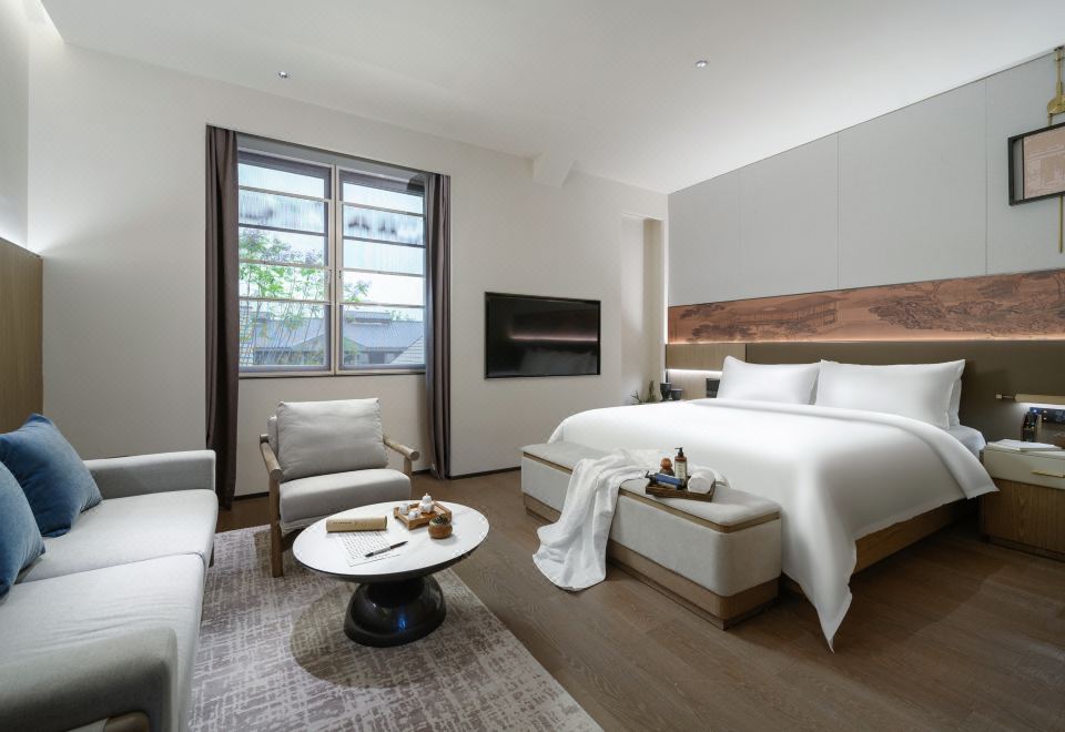 Nanfeng Huachao Double Bed Room