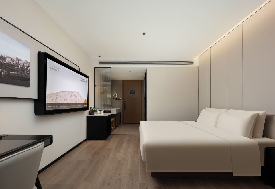 行政大床房（手机投屏）