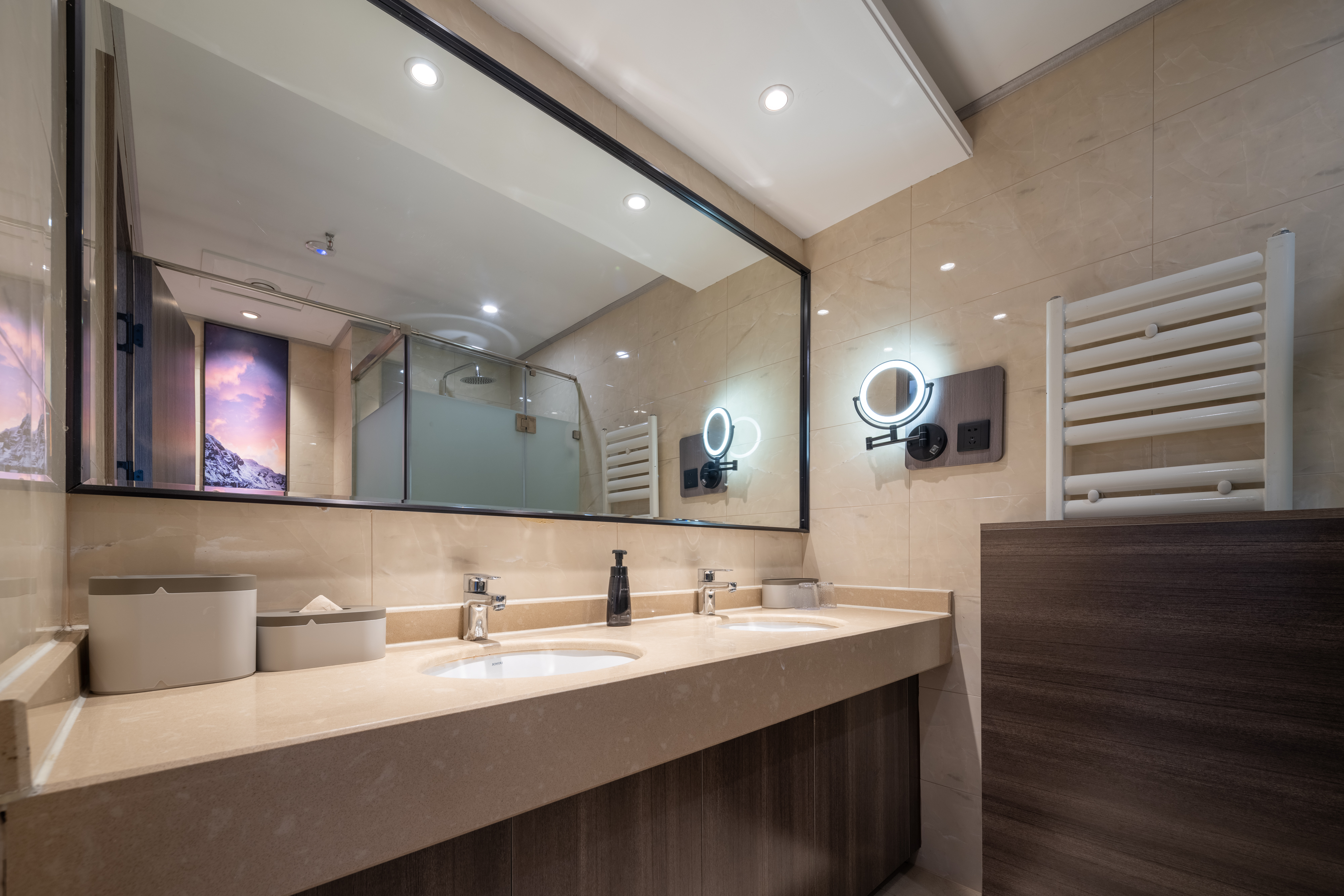 Harbin Ice and Snow Word Sunac Land Atour X Hotel几木双床房（手机投屏＋加湿器+小冰箱+浴袍+体重秤）