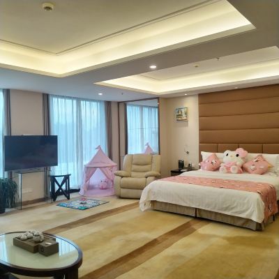 臻享海景家庭親子大床房（孩童用品+海景澳景+超高清投屏電視+智能馬桶+全景落地窗+功夫茶具+洗衣液） L Hotel（拱北口岸珠海城軌總站店）優惠