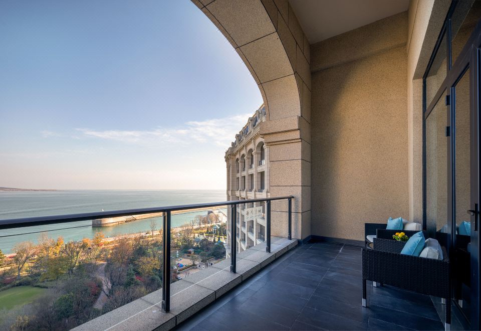 Wanda Vista Qingdao Oriental Film City HotelSelected Room - Sea-View (Double Bed)