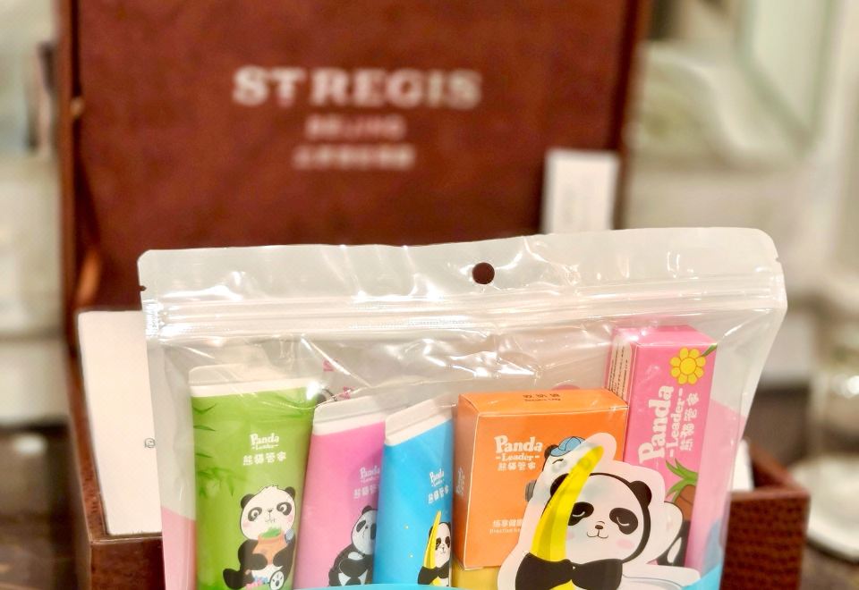 瑞吉外交豪華家庭房