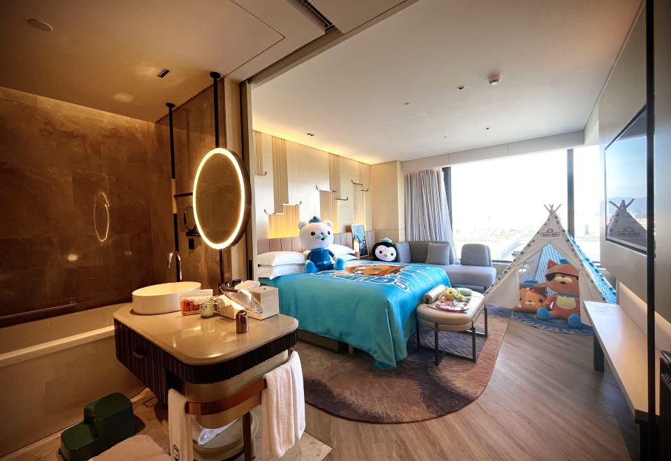 親子江景大床房