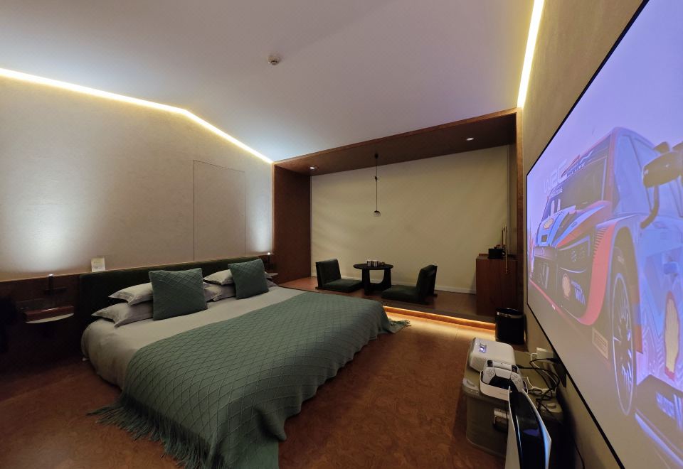 翠湖寒·露营投影高级大床房（新世代PS5主机游戏）