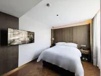 Marriott Hotel (Shaoguandong Railway Station The History East Street)