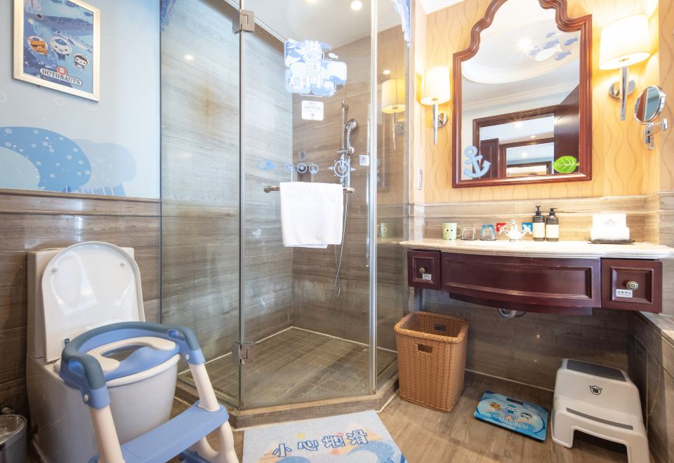 S&N Grand Hotel ChaohuParent-child Themed Room（Underwater World）