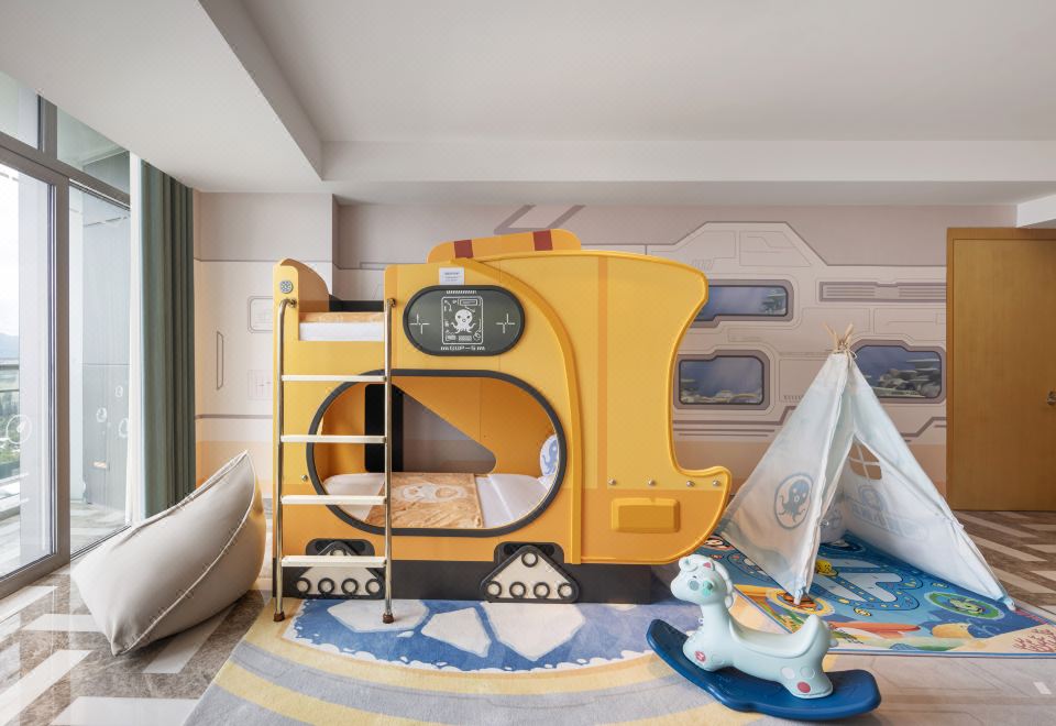 海底小縱隊海景大使套房