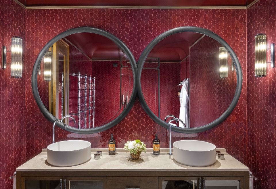 The James Suite Hotel Firenze 1564 - Small Luxury Hotels of the WorldMaster Suite