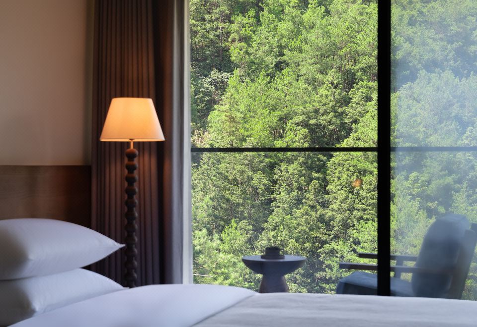 青黛.观景阳台双床房-零压床垫︱智能客控︱极米投屏