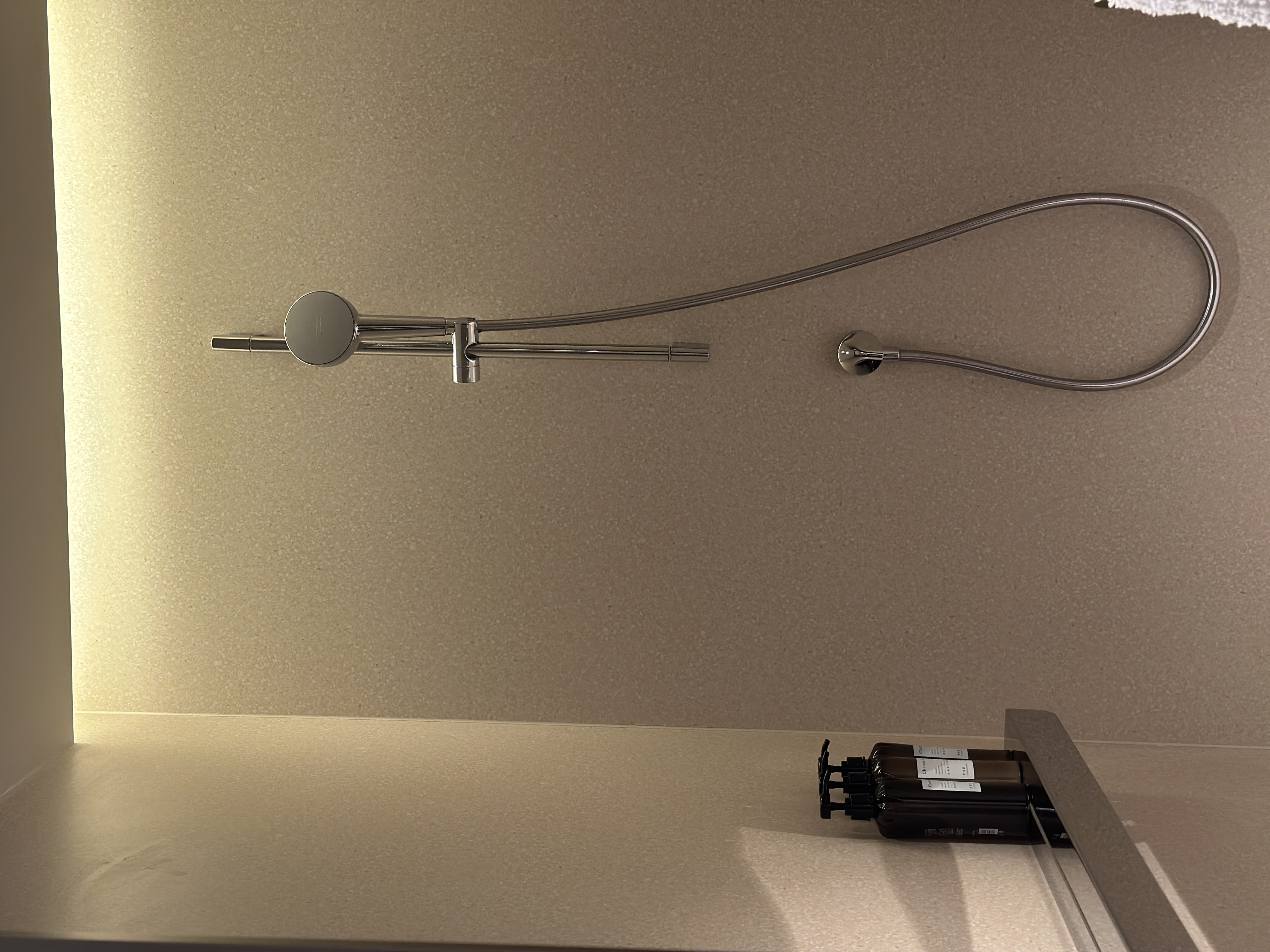 Crystal Orange (Beijing International Trade Jianguomen)豪华双床房（阳光满屋，城市夜景、65寸可投屏电视）