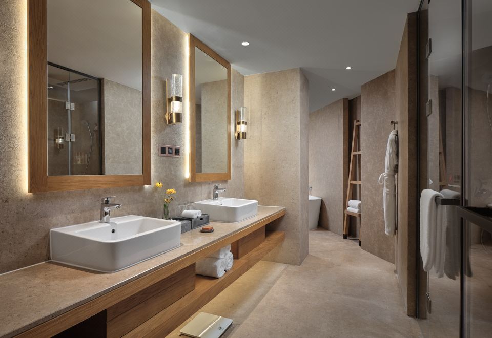 CROWNE PLAZA SHENNONGJIASuite - 1-Bedroom, Garden-View (Double Bed) (Living Room)