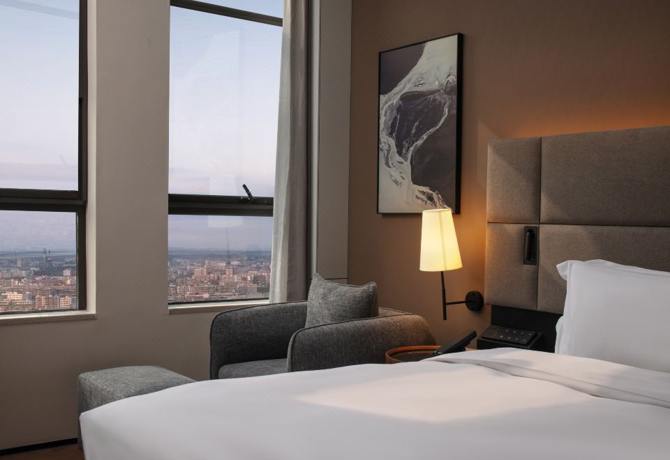 Premier Suite - City-View (Double Bed) (Air Conditioner)