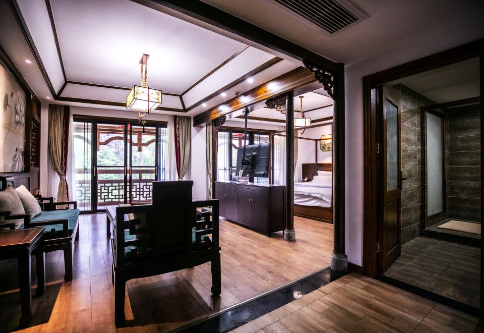 Furong Town Shuiyunxuan Inn (Furong Town Scenic Area)Suite - Near River
