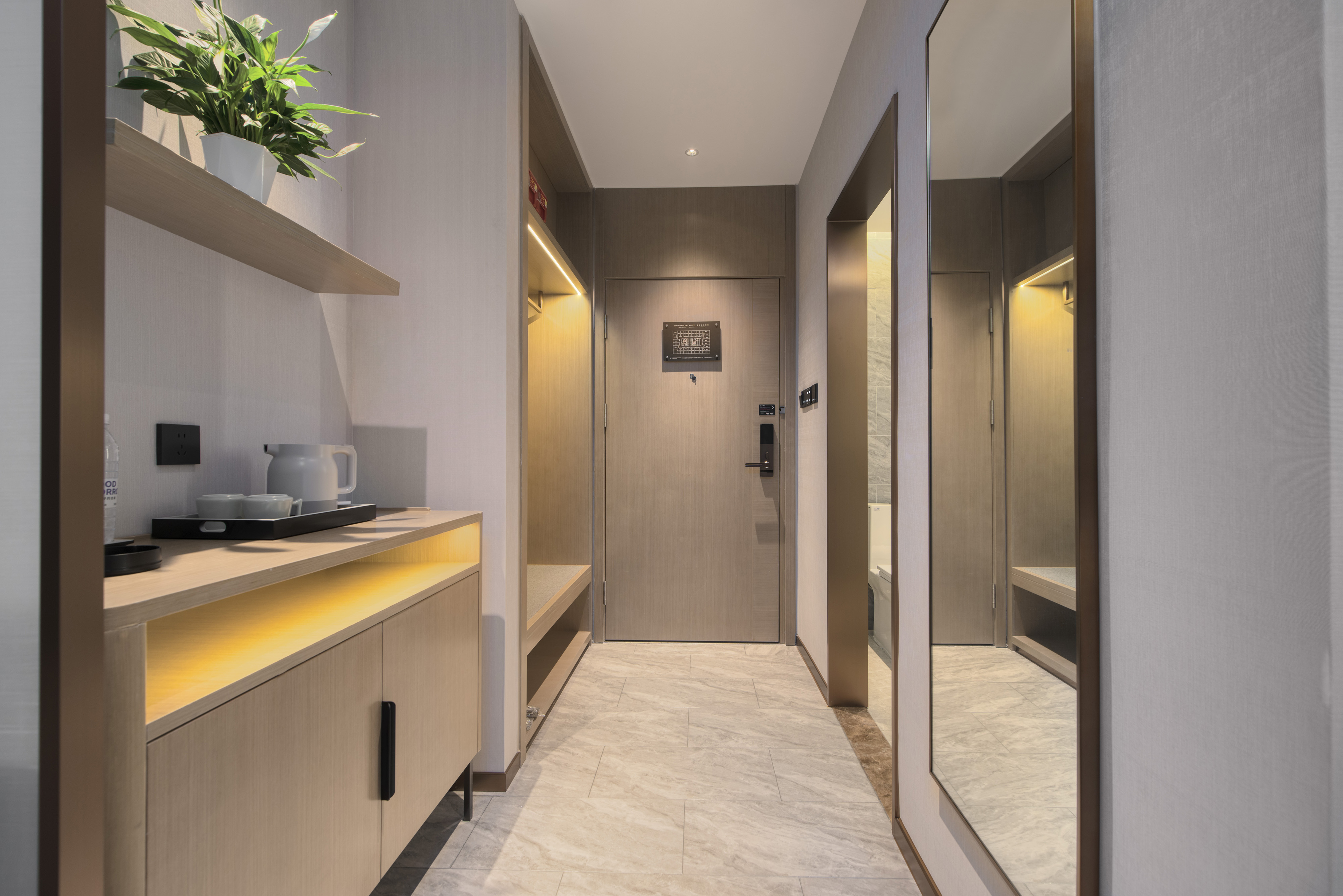 Lavande Hotel (Tianjin Zhongxin Ecological City Jijing Tiandi Branch)商务大床房（慕思品牌床垫+电视投屏+小冰箱）