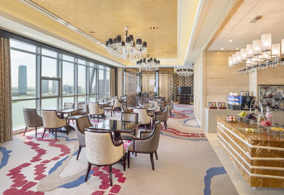 艾美行政湖景房