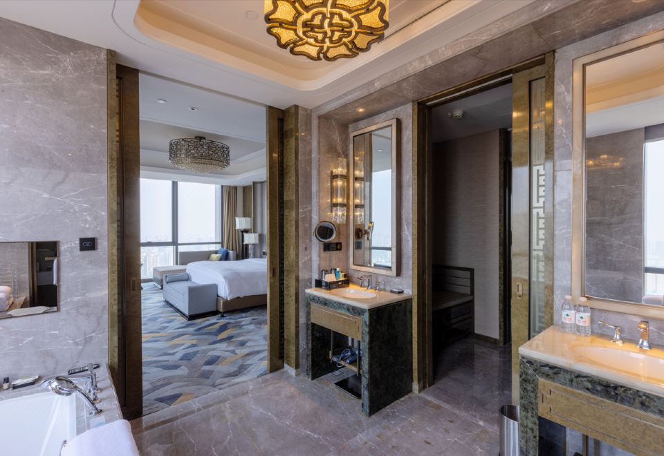 Wanda Vista ZhengzhouChairman Suite