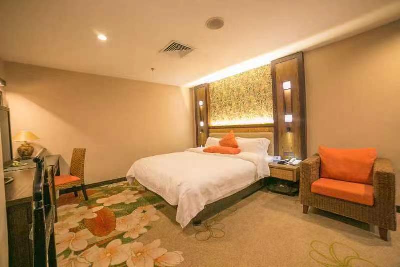 高级大床温泉房（无窗）