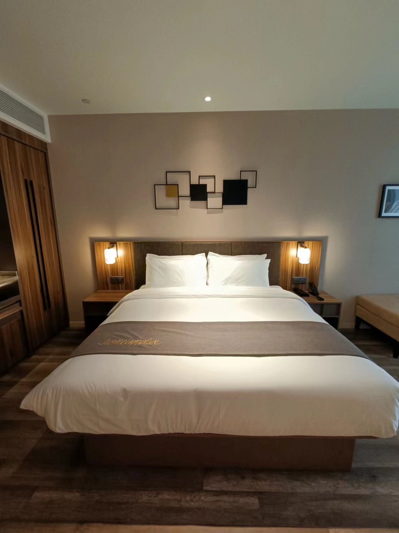 高级大床房（暖气开放）