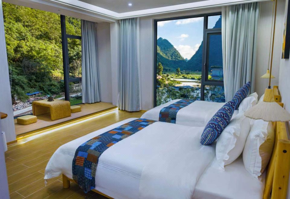 Tranquil Mountain-View Smart Twin Room