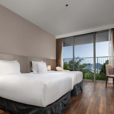 Deluxe Ocean Twin Wyndham Grand Flamingo Cat Ba Resort Promo Code