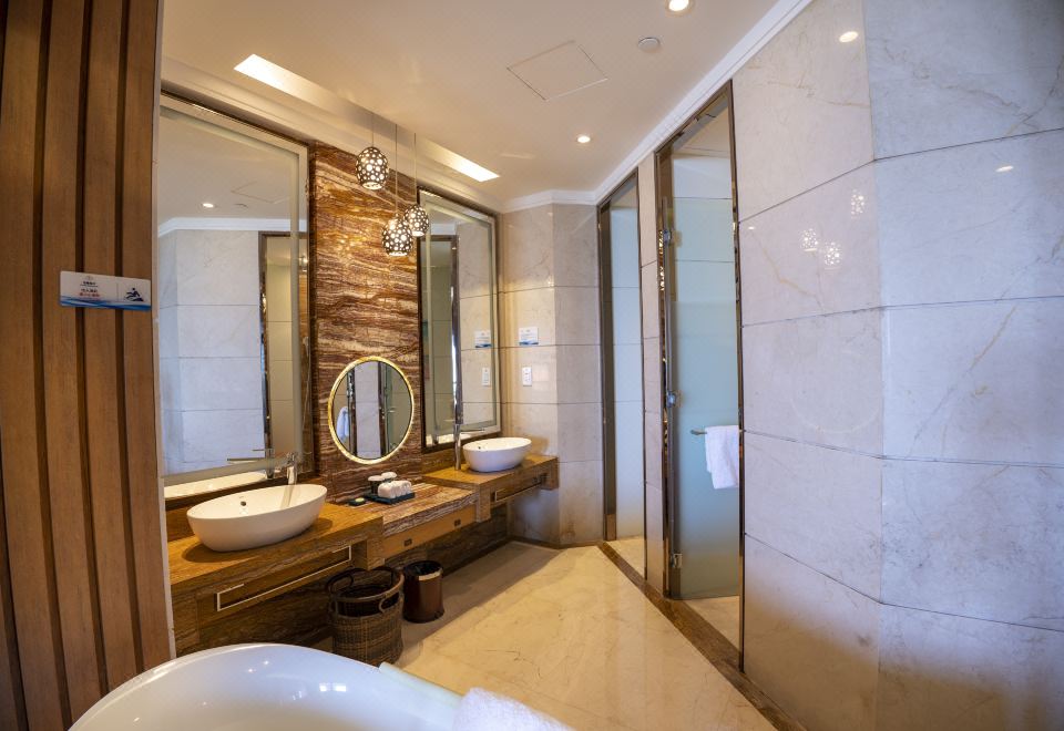 Regal Palace Resort HuidongLittle Bear Nio Deluxe Family Room