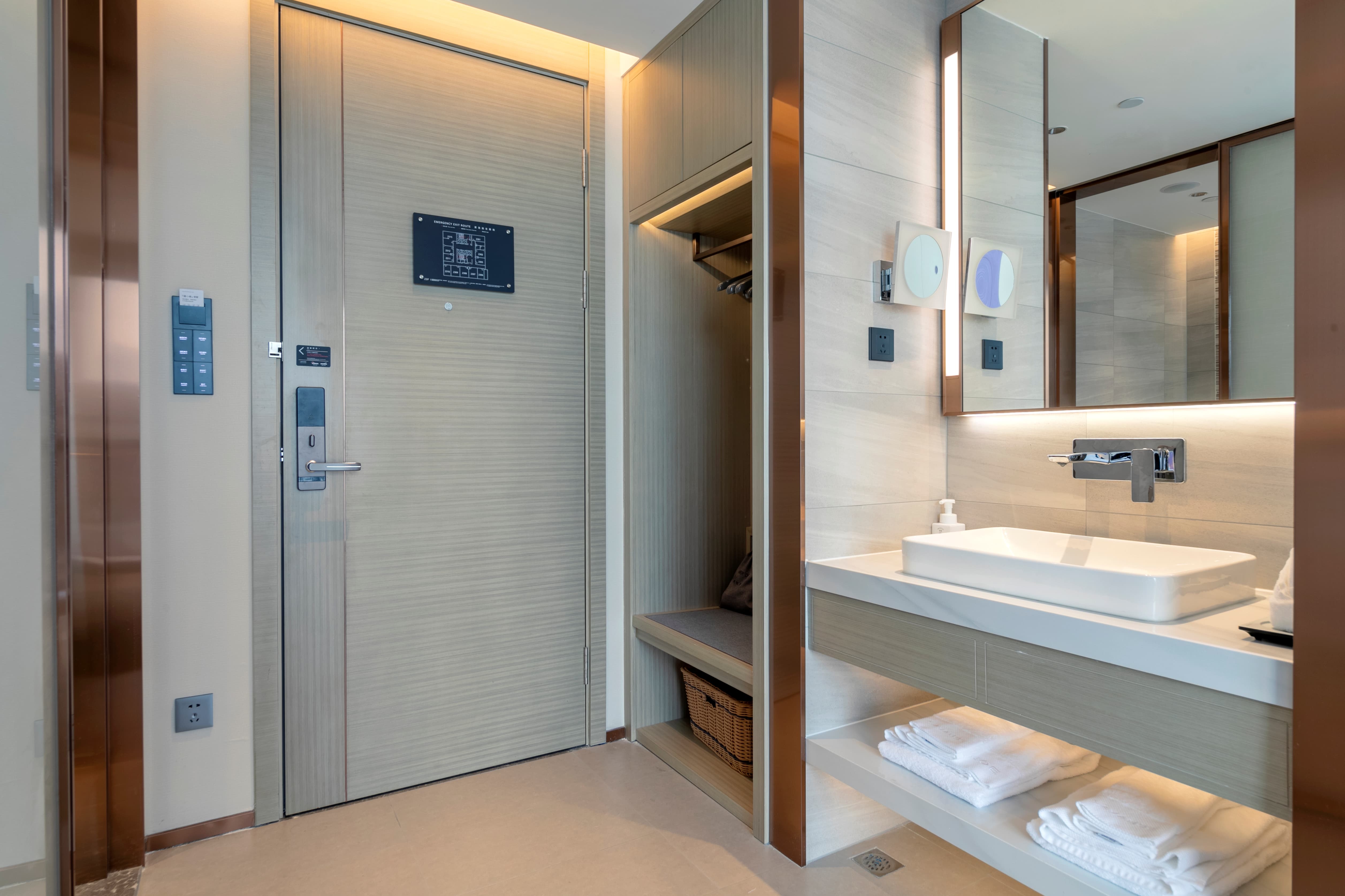 豪华大床房（慕思床垫+智能客控+空气净化器）