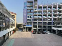 羅定龍苑ホテル（龍鄉樓）