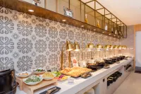 Vienna International Hotel (Linyi Taisheng Square Wanxianghui Store）