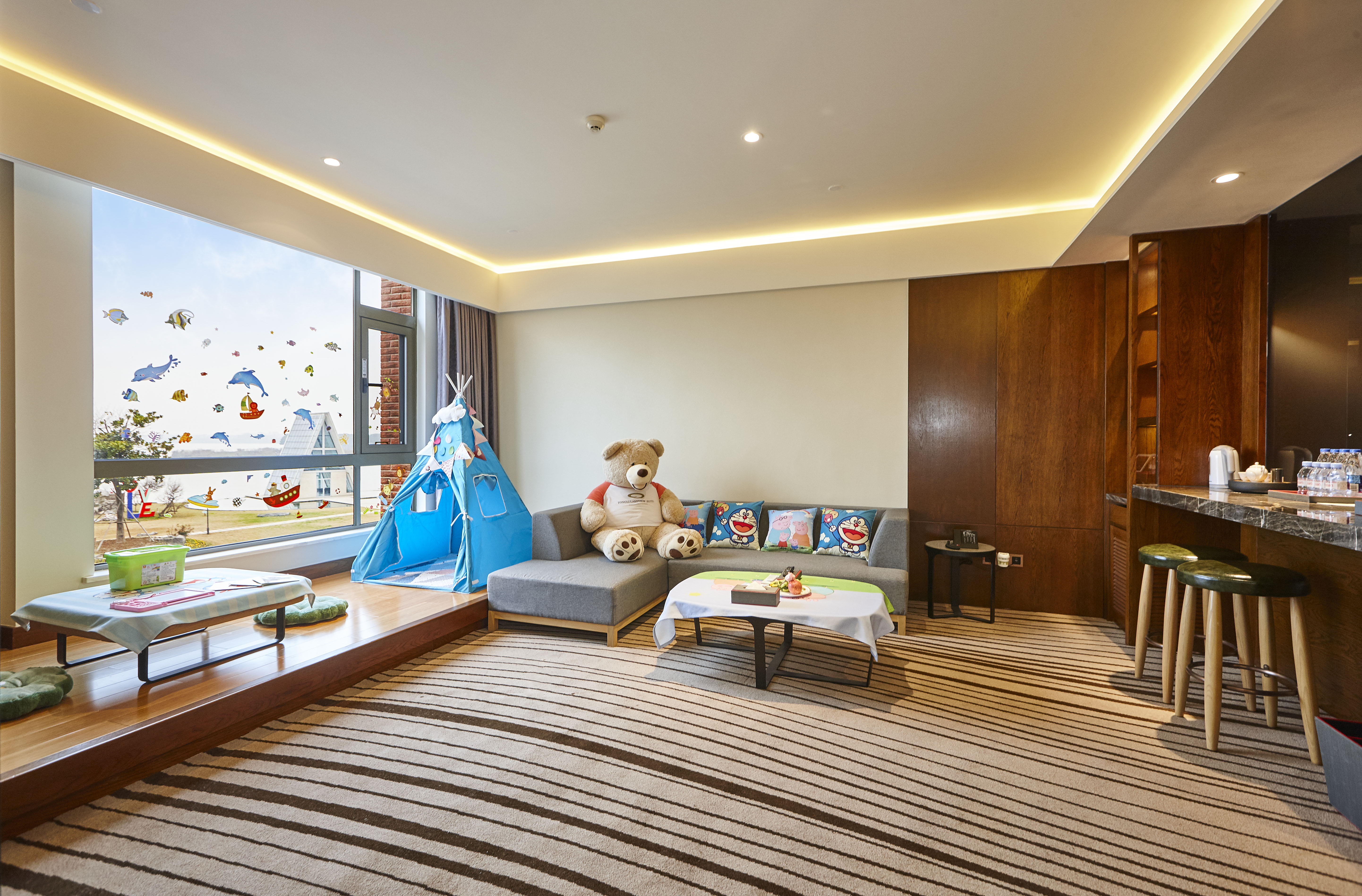 歡樂親子湖景套房