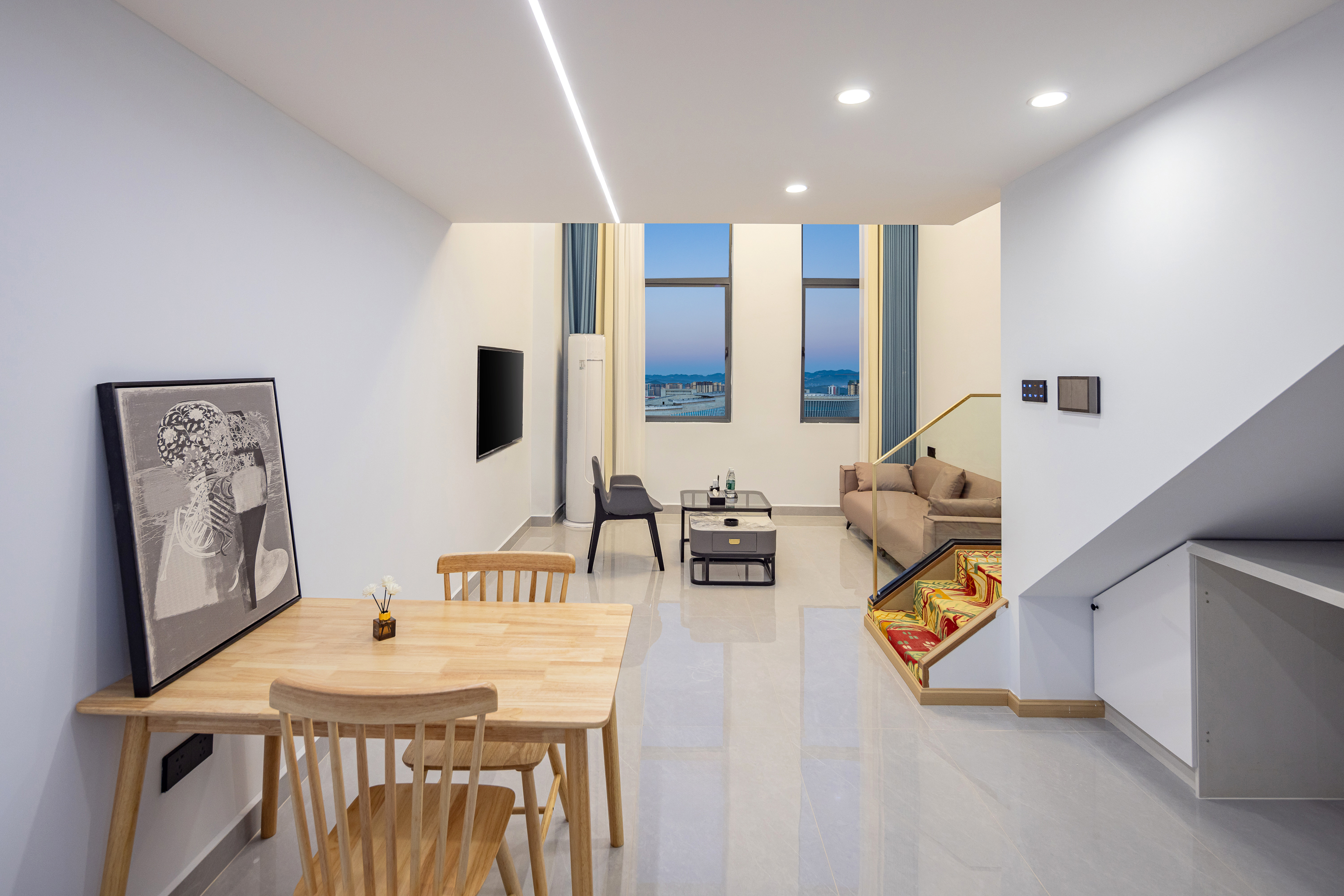 LOFT标间∣两衞∣客厅∣半自能马桶