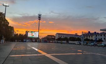 Aidu Chuangxiang Hotel (Yudong High-speed Railway Station)