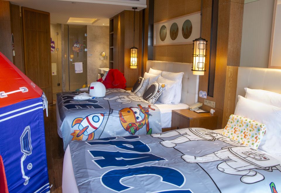 超级飞侠太空主题家庭房