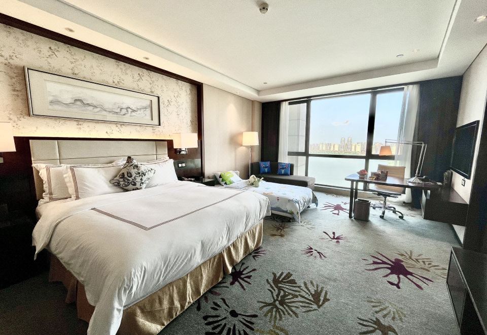 Executive Family Room