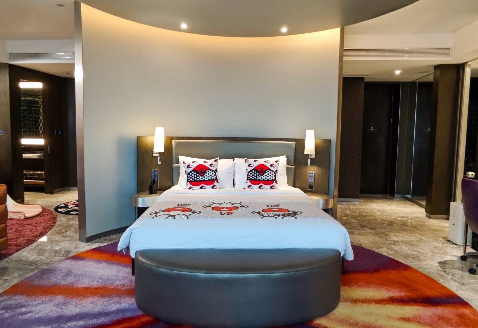 泰迪珍藏星品家庭亲子套房（大床+子母床）