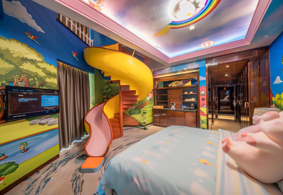 Zhaolin Grand Hotel BeijingLittle Pig Henry Duplex Suite