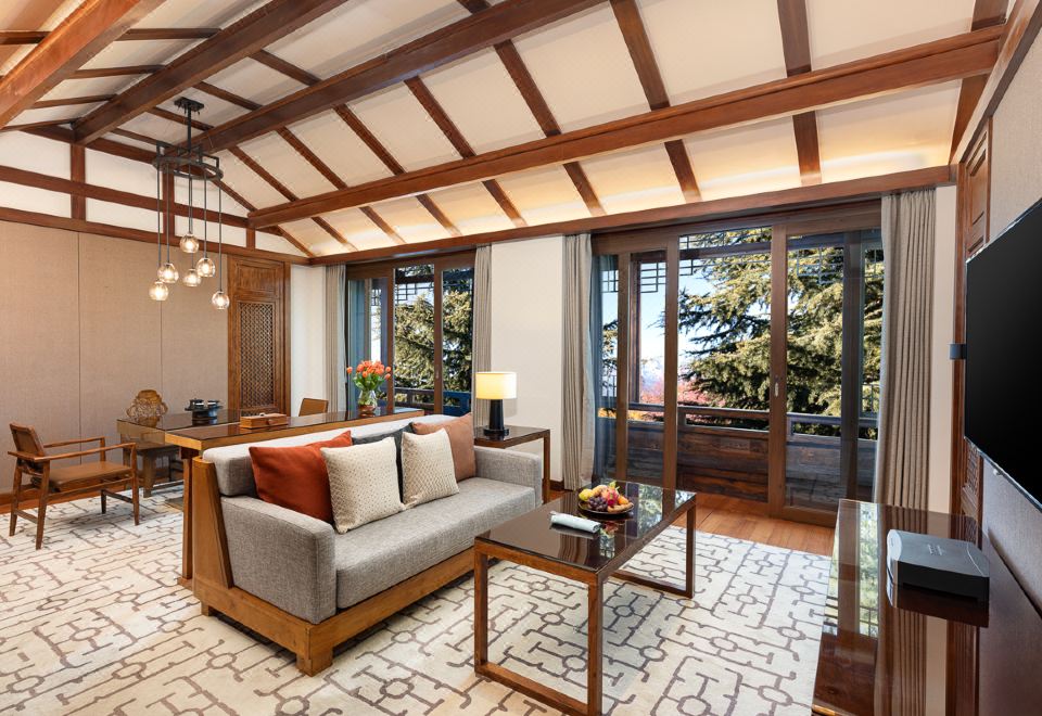 InterContinental Lijiang Ancient Town Resort1 King 1 Bedroom Suite