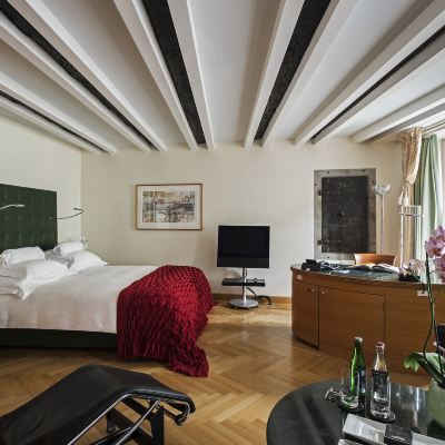 Design Queen Room Widder Hotel Promo Code