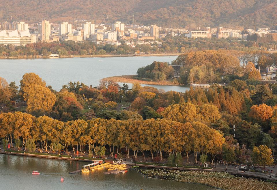 尊享更高楼层湖景双床房·享玄武湖紫金山美景
