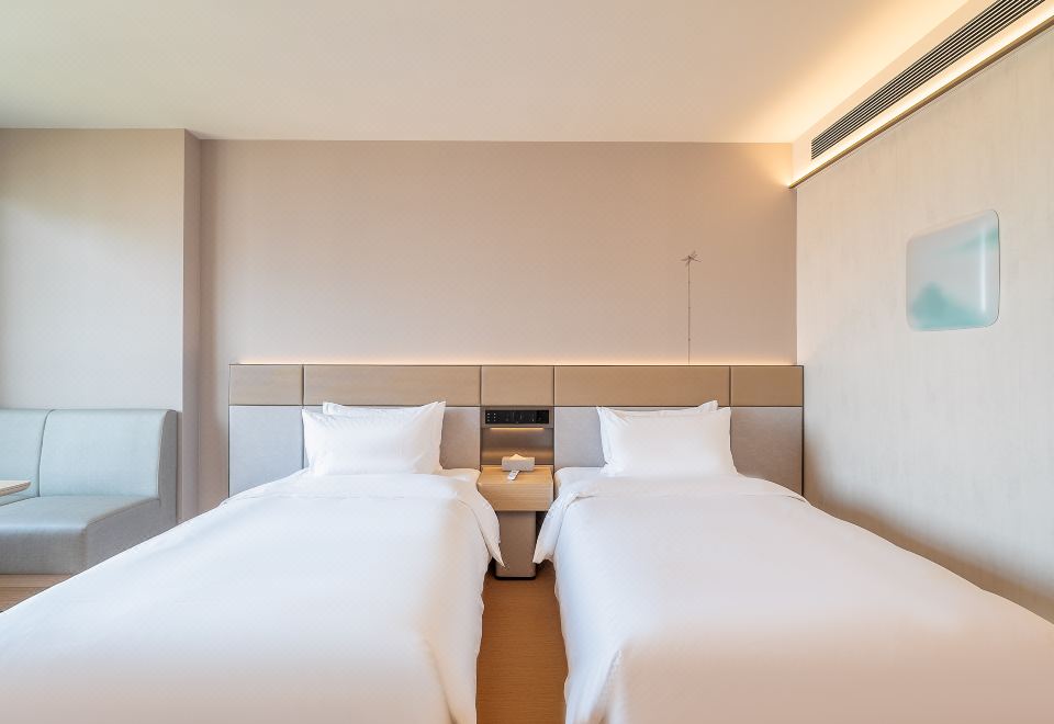 JI Hotel (Gangchang Road Branch Zhuhai Station)Superior 2-bed Room